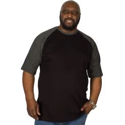 Bigdude Contrast Raglan Sleeve T-Shirt Black/Charcoal Tall -Urban Fit Shop img 6136 clipped rev 1 1