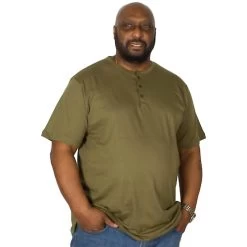 Bigdude Grandad T-Shirt Olive Tall -Urban Fit Shop img 6214 clipped rev 1 1